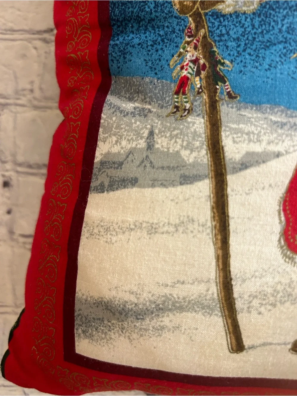 VTG SANTA CLAUS TRADITIONAL OLD WORLD THROW PILLOW SANTA WALKING IN SNOWY FOREST